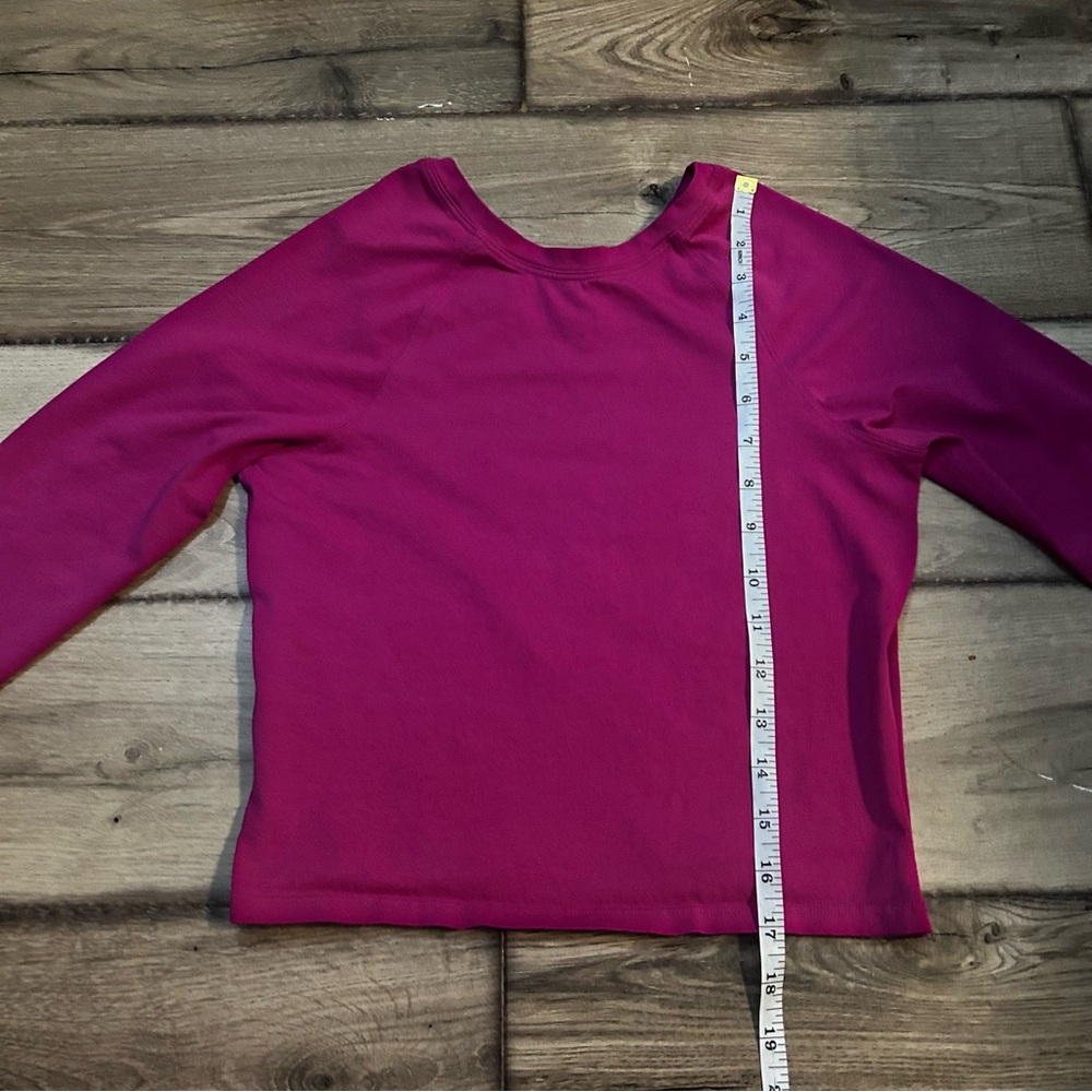 Lululemon LA keyhole reversible long sleeve in ripened raspberry - Picture 8 of 8